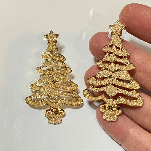Christmas Tree Statement Fun Earrings with Faux Pearls Pierced - Picture 5 of 7